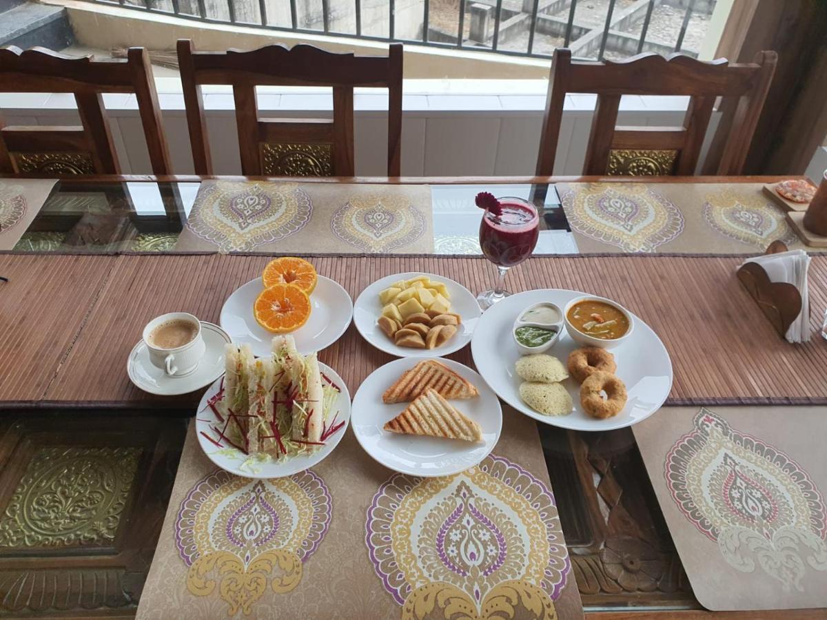 Yogved Hospitality & Resort Rishīkesh Zewnętrze zdjęcie