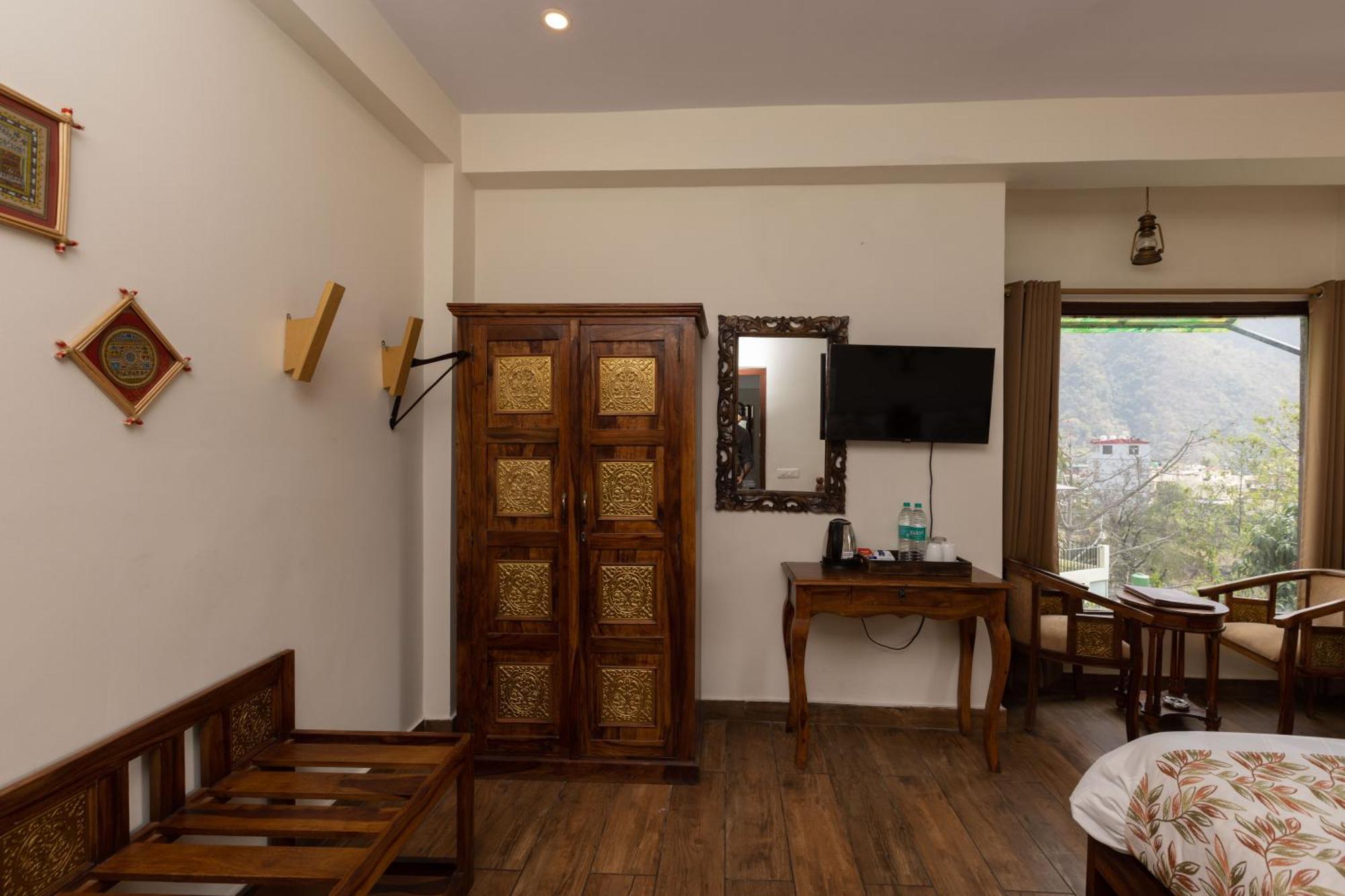 Yogved Hospitality & Resort Rishīkesh Zewnętrze zdjęcie