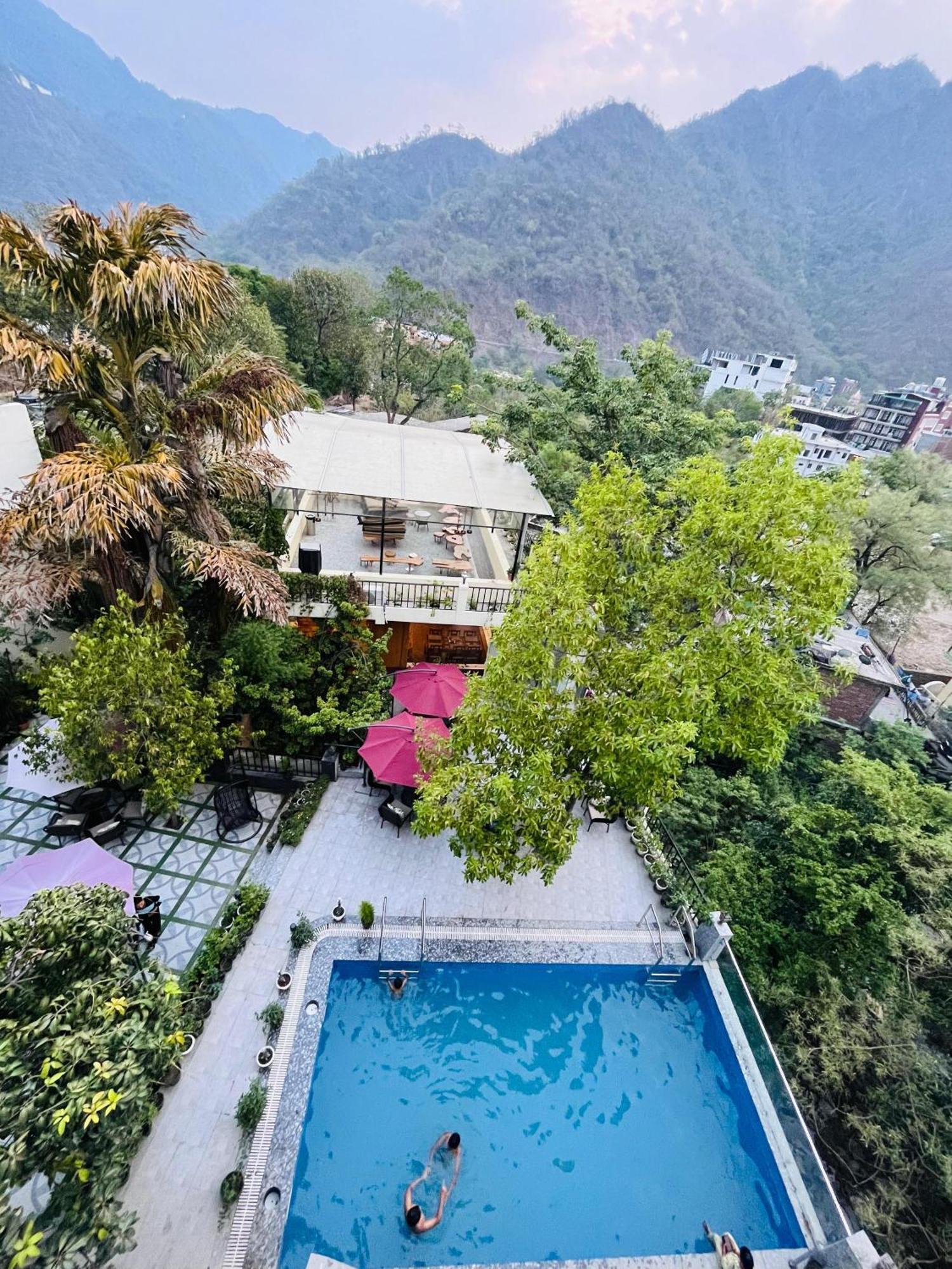 Yogved Hospitality & Resort Rishīkesh Zewnętrze zdjęcie