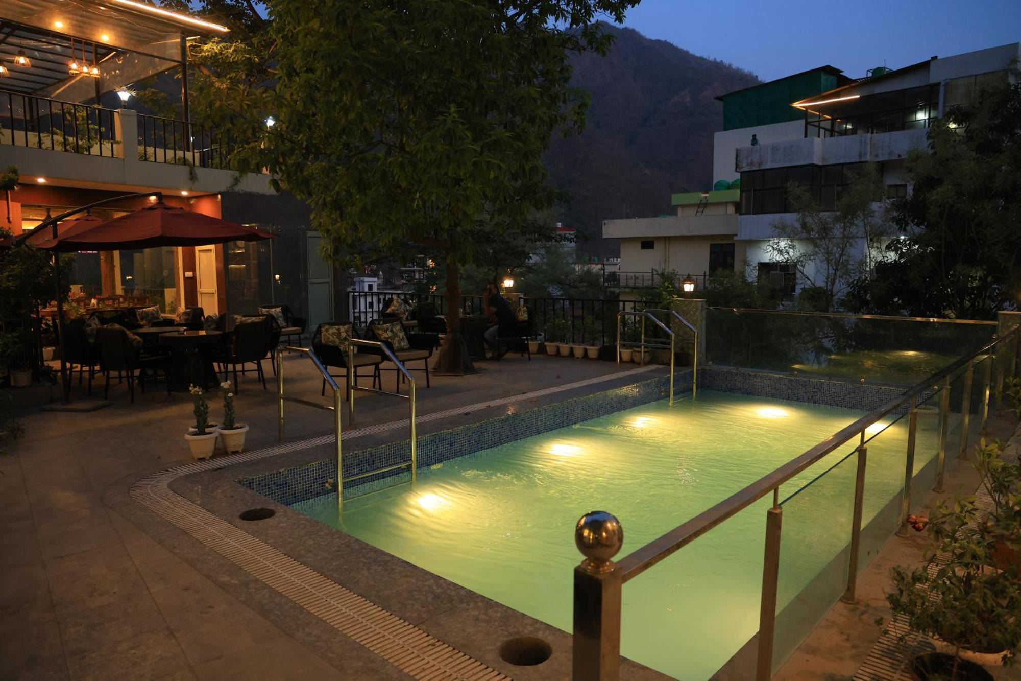 Yogved Hospitality & Resort Rishīkesh Zewnętrze zdjęcie