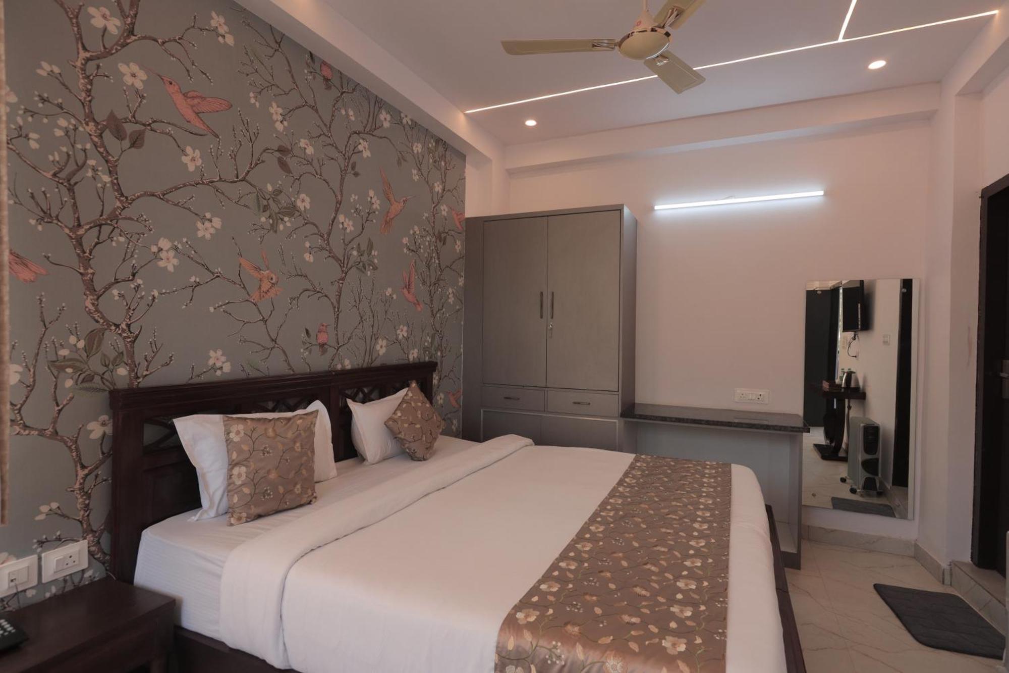 Yogved Hospitality & Resort Rishīkesh Zewnętrze zdjęcie
