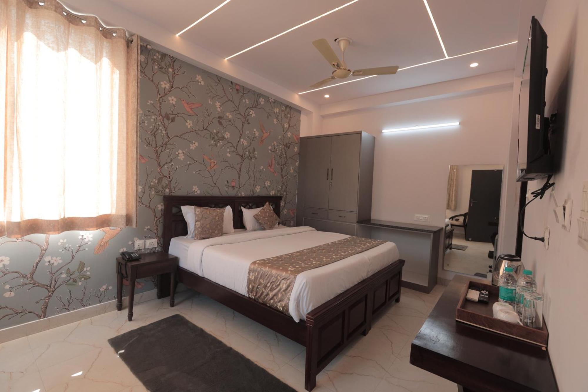 Yogved Hospitality & Resort Rishīkesh Zewnętrze zdjęcie