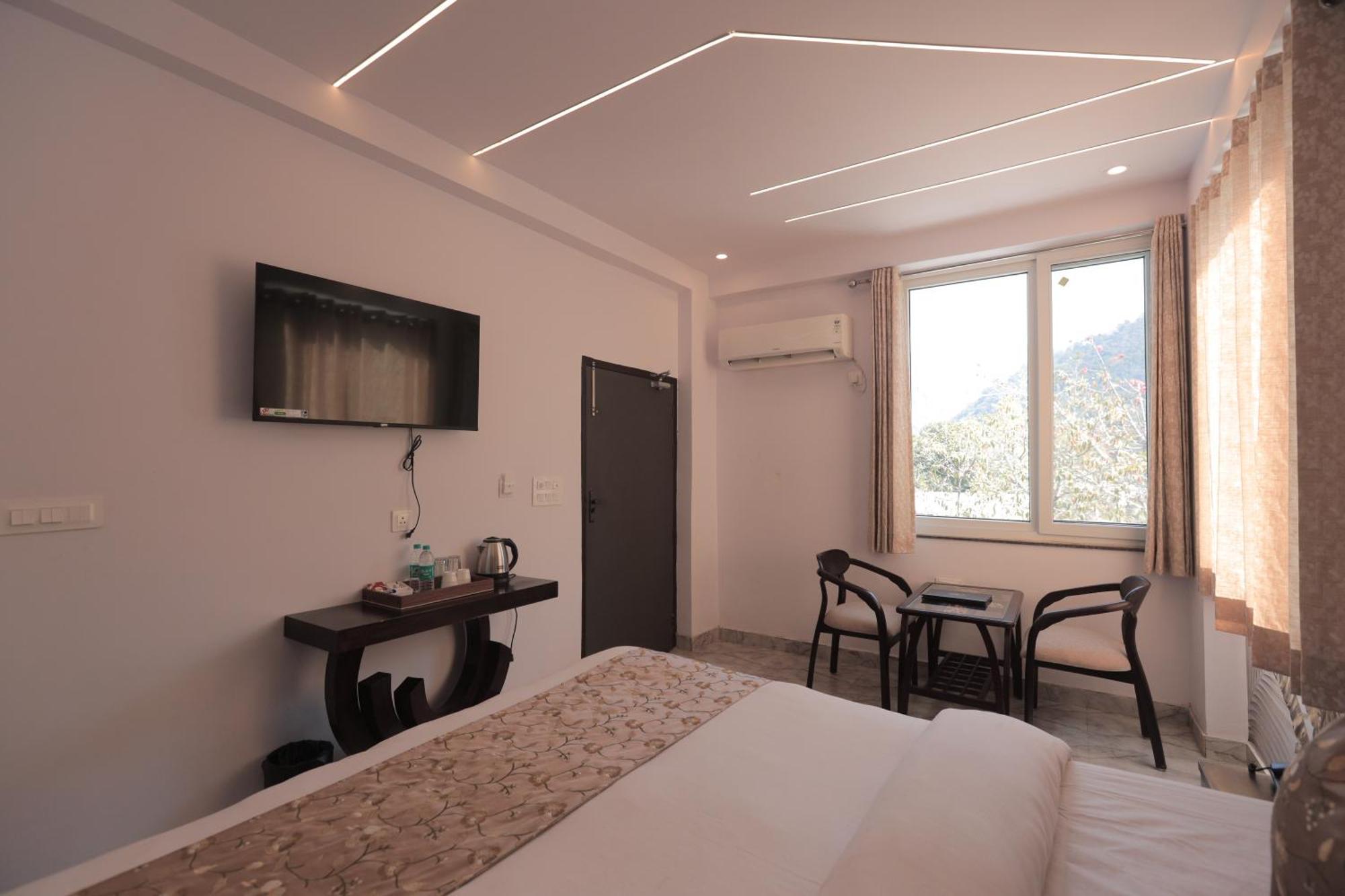 Yogved Hospitality & Resort Rishīkesh Zewnętrze zdjęcie